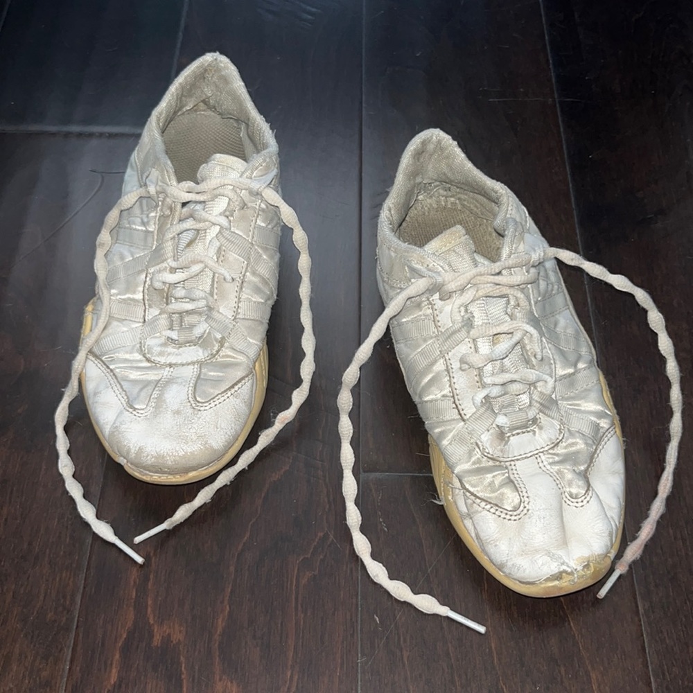 NFINITY Cheer Shoes | Cheerleading practice Shoes Size 7.5